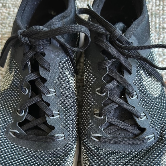 Nike Training Sneakers - Picture 3 of 5